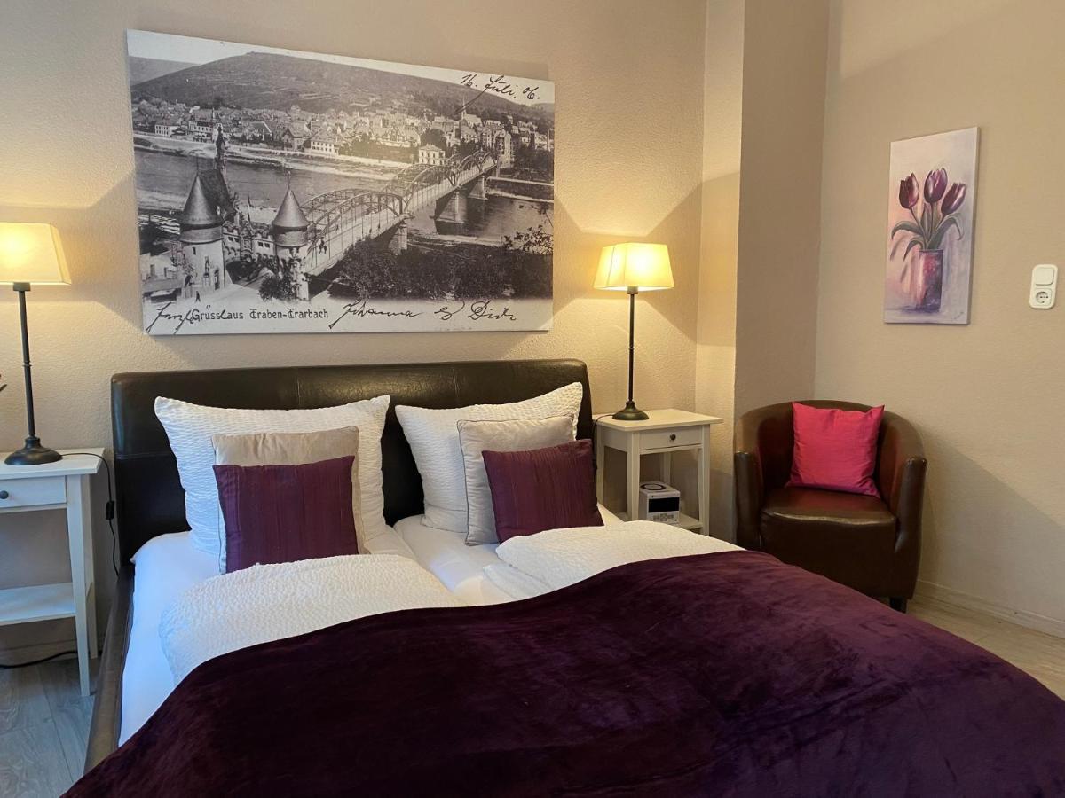 Haus Christine In Traben-Trarbach Apartment Стая снимка
